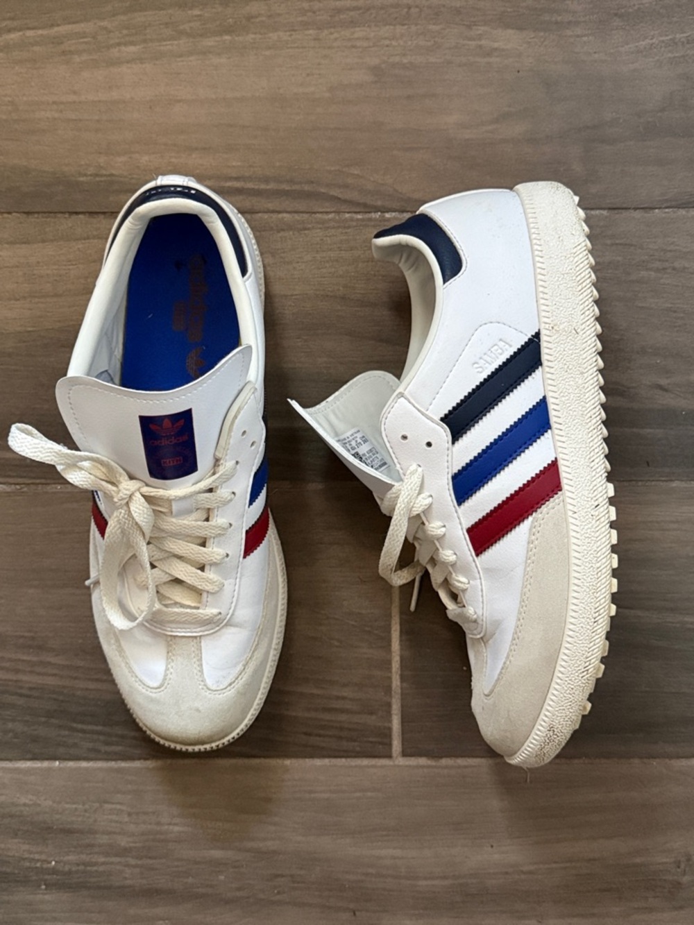 Lightly worn Adidas golf x Kith Sambas size 9 in good condition